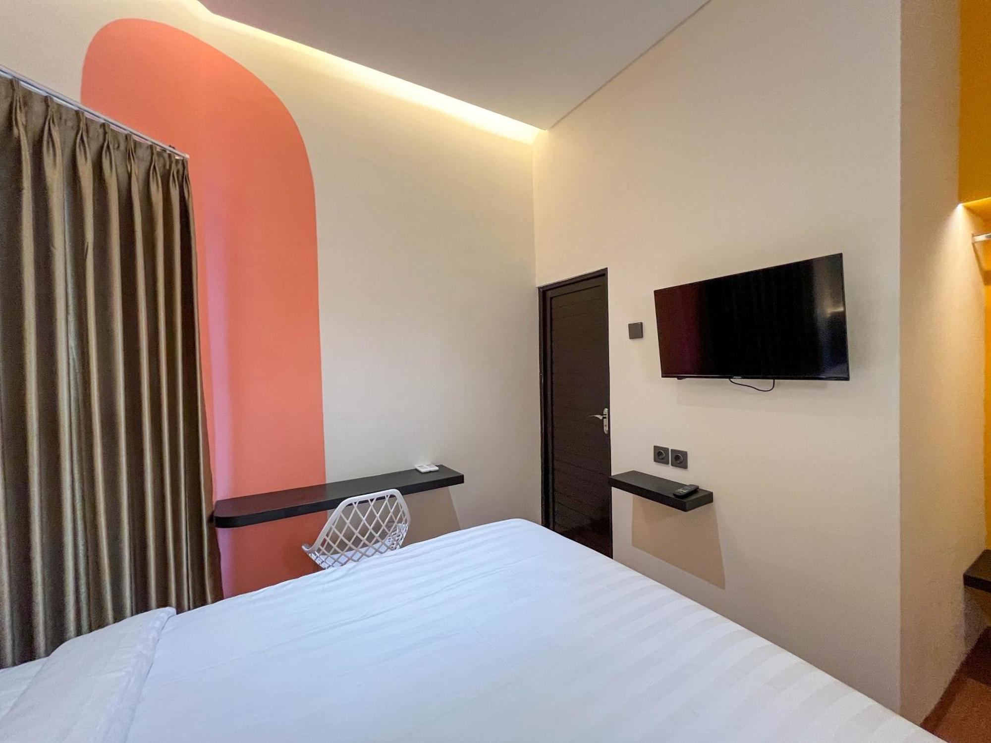 Sans Hotel Premiere Majapahit Semarang Bagian luar foto