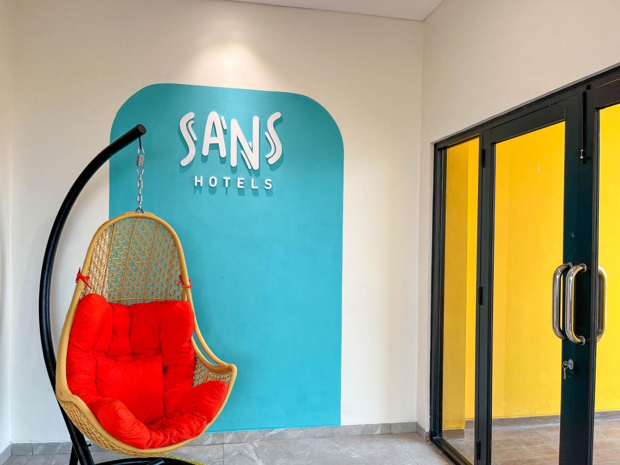 Sans Hotel Premiere Majapahit Semarang Bagian luar foto